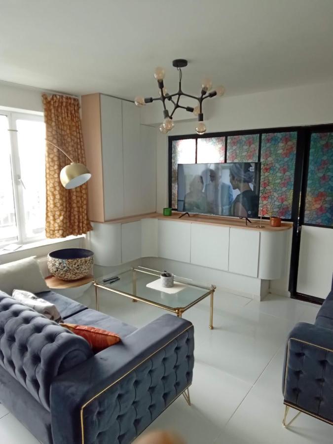 Liege Centre Mediacite Appartement Possible Parking Terrasse Immense 8Eme Pour 2 Personnes Eksteriør bilde