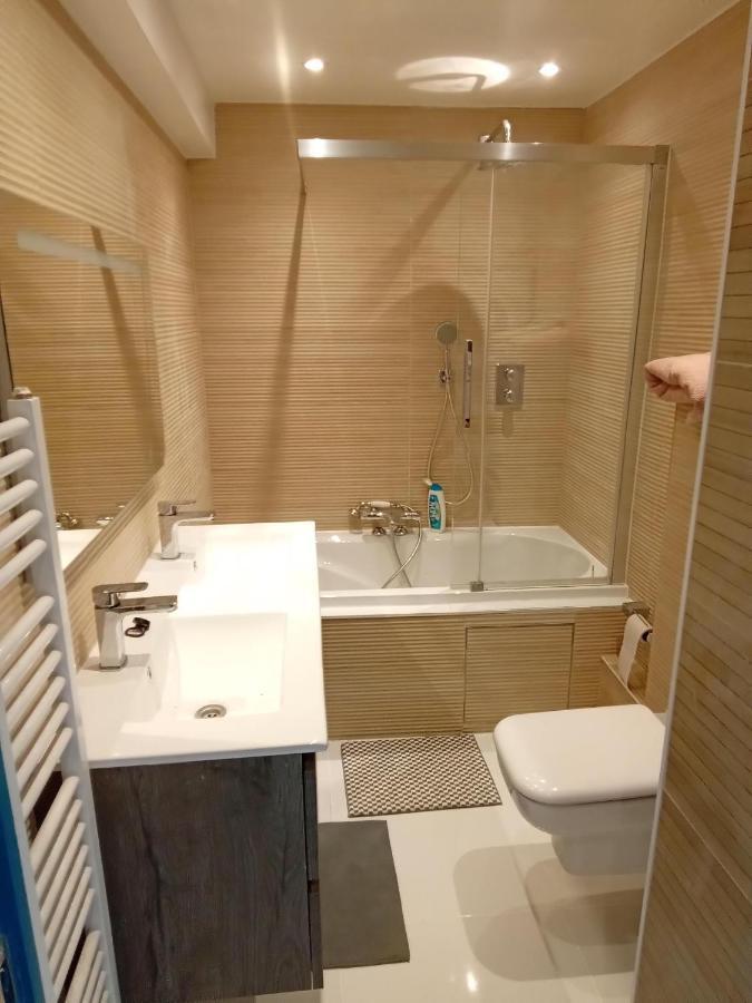 Liege Centre Mediacite Appartement Possible Parking Terrasse Immense 8Eme Pour 2 Personnes Eksteriør bilde