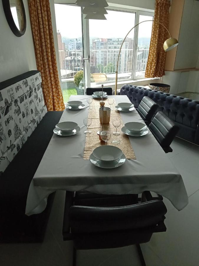 Liege Centre Mediacite Appartement Possible Parking Terrasse Immense 8Eme Pour 2 Personnes Eksteriør bilde