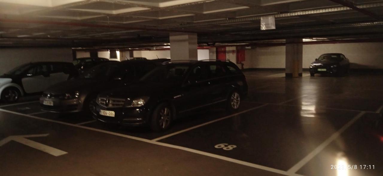 Liege Centre Mediacite Appartement Possible Parking Terrasse Immense 8Eme Pour 2 Personnes Eksteriør bilde